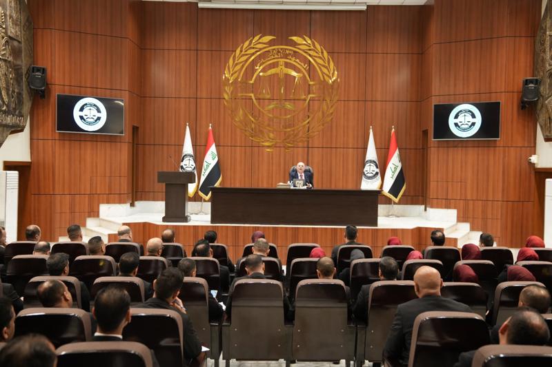 <p>المعهد القضائي يحيي اليوم العالمي لحقوق الإنسان&nbsp; بورشة تخصصية حول (حقوق الإنسان وأنسنة القانون)</p>