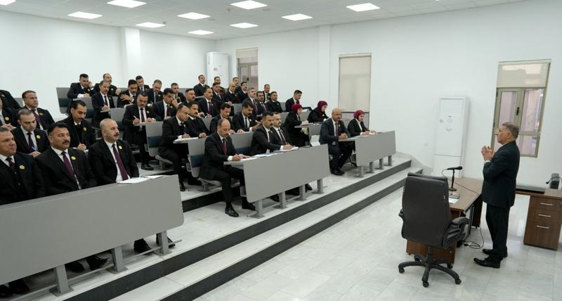 <p><!-- [if !vml]--><!--[endif]-->استرداد المتهمين بين النظرية والتطبيق في محاضرة لطلبة الادعاء العام</p>