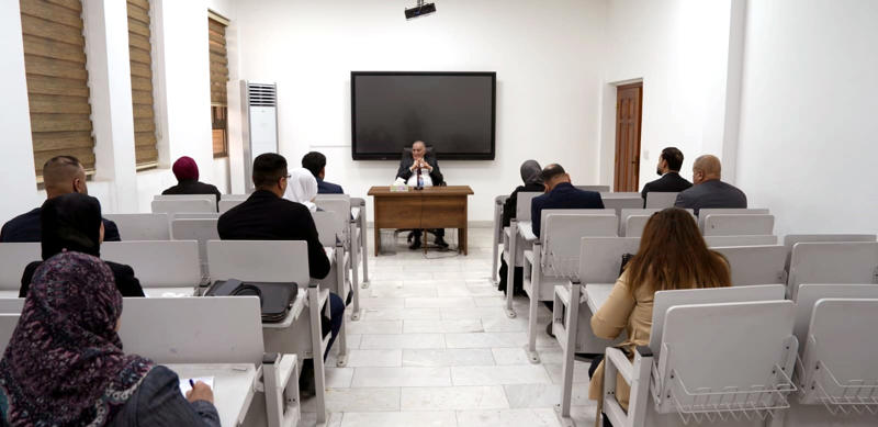 <p><b>المعهد القضائي يفتتح دورة لتأهيل وتطوير الموظف الحقوقي في الدعاوى المدنية والجزائية</b></p>