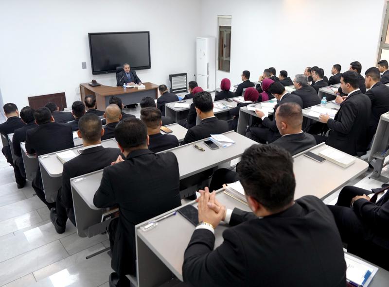 <p><b>القرار رقم (1198) لسنة 1977 وأحكامه في نطاق تطبيقات القانون المدني</b></p>