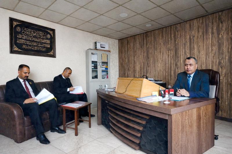 <p>طلبة المعهد القضائي يتلقون تدريبهم في محكمة الأحوال الشخصية والادعاء العام في بغداد الجديدة</p>